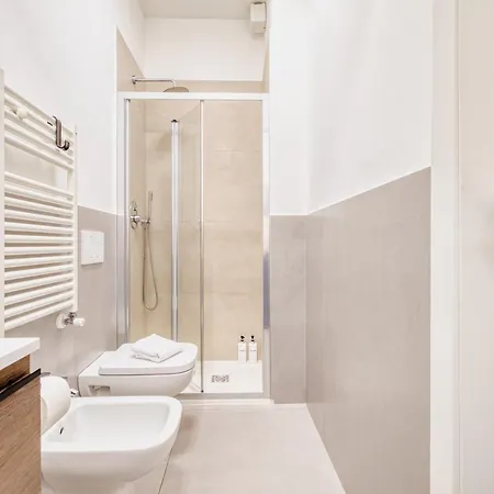 Stylish Near Porta Garibaldi & Metro By Mastery Apartment *
